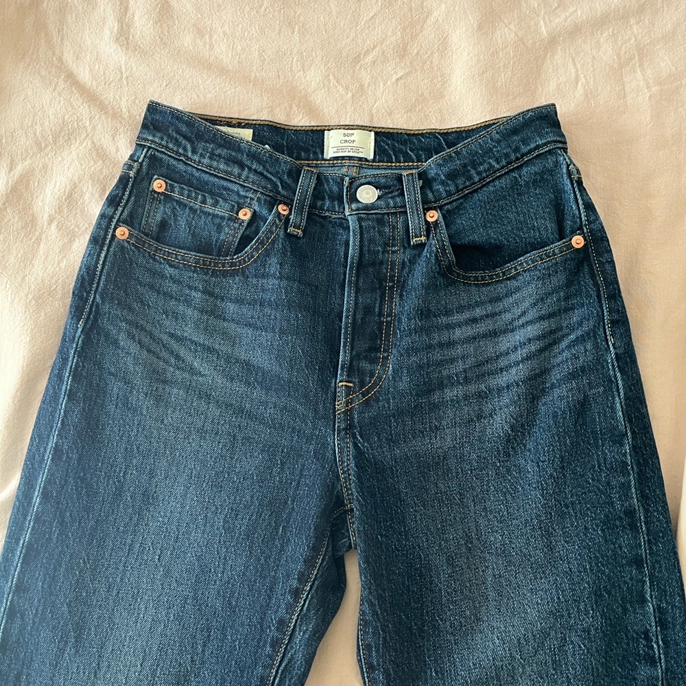 Levi’s original 501 crop 26W x 26L